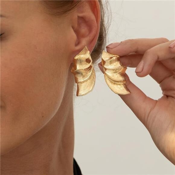 Gold & Silver Wavy Pleated Stud Earrings – Irregular Geometric Statement Jewelry - Picture 4 of 5